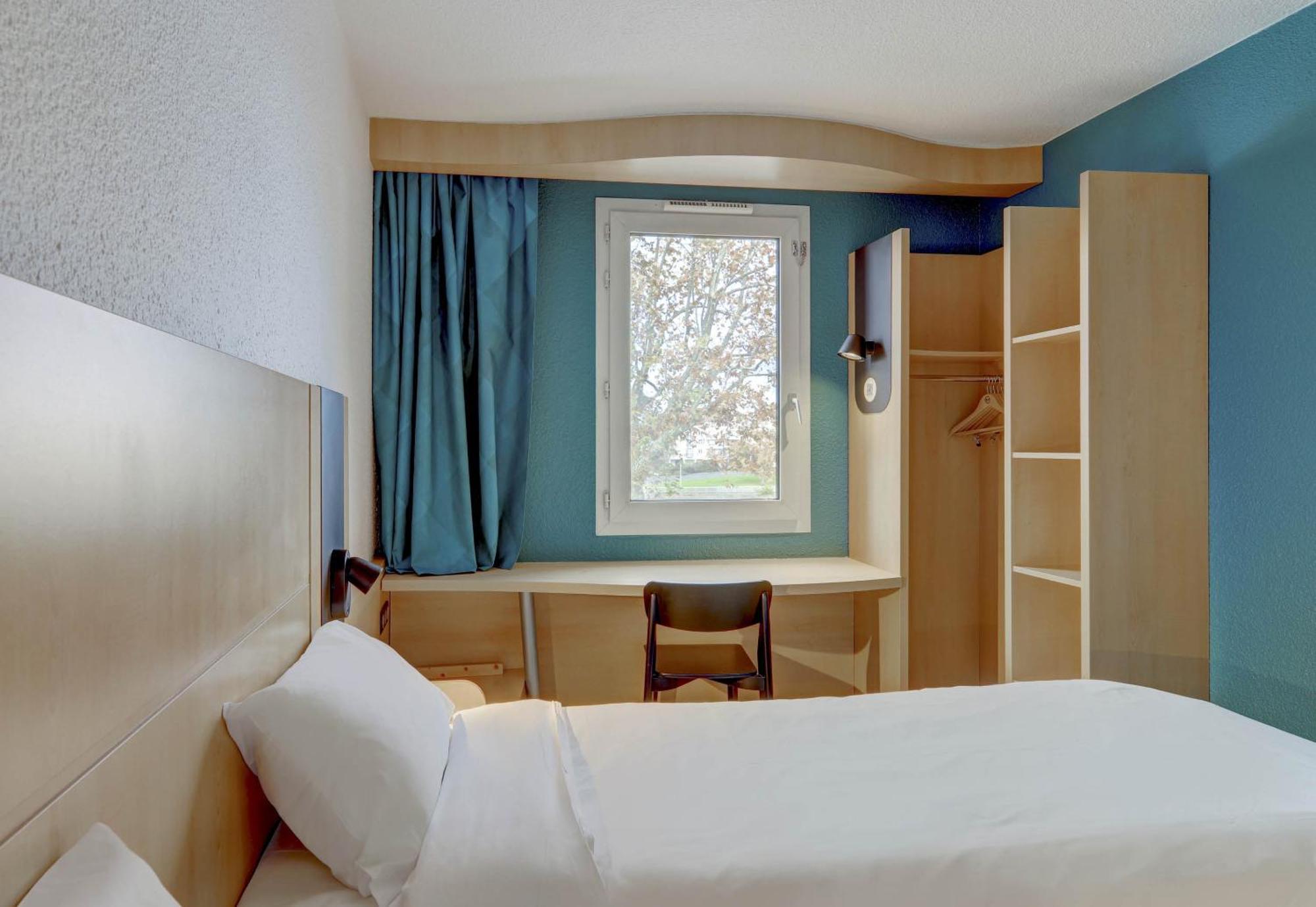 B&B Hotel Montlucon Centre Экстерьер фото