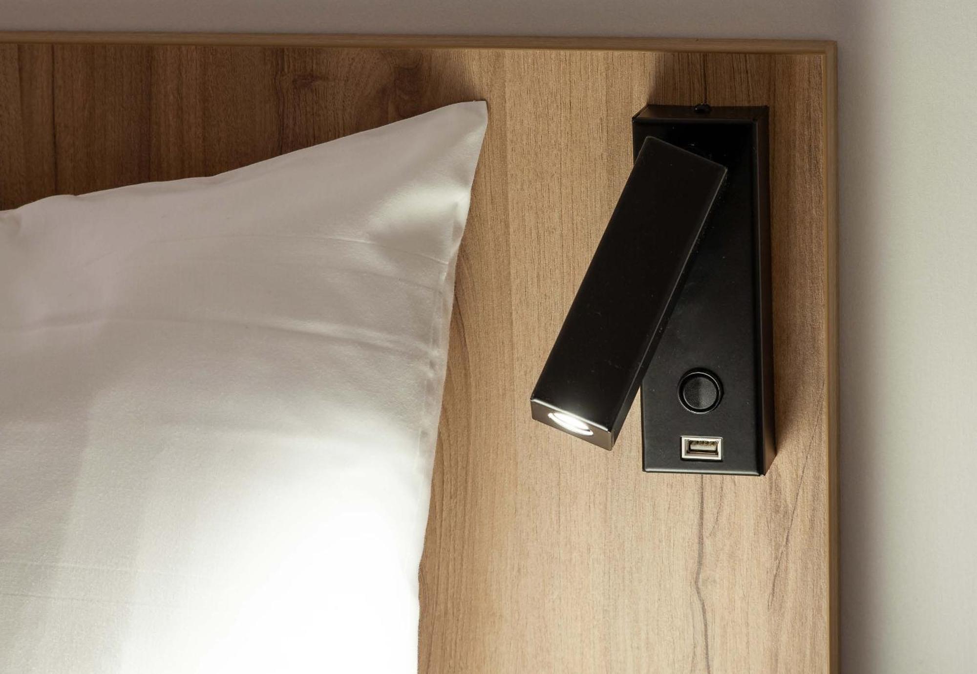 B&B Hotel Montlucon Centre Экстерьер фото